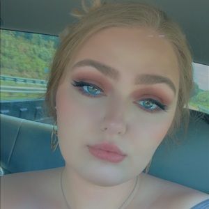 Meet your Posher, Katelin